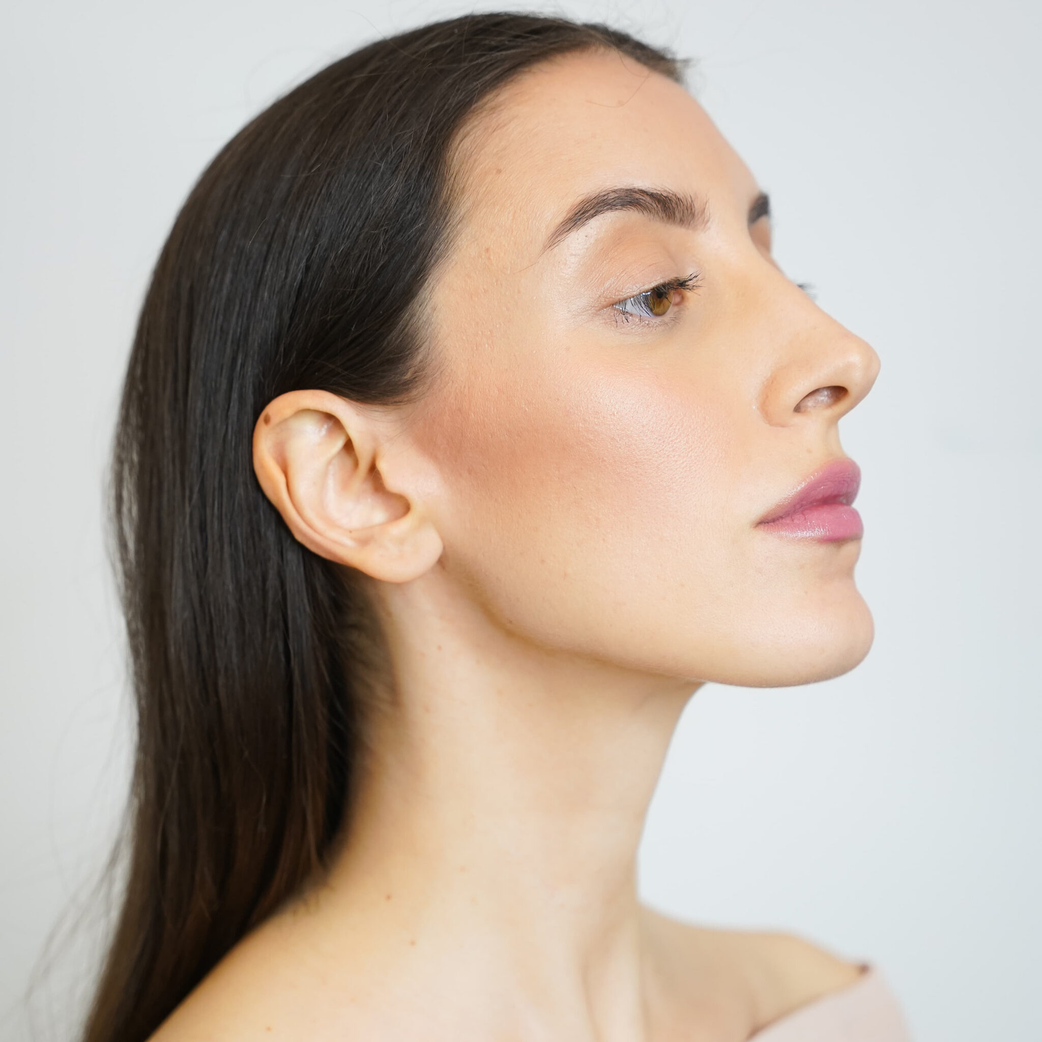 Facial fitness exercise demonstration