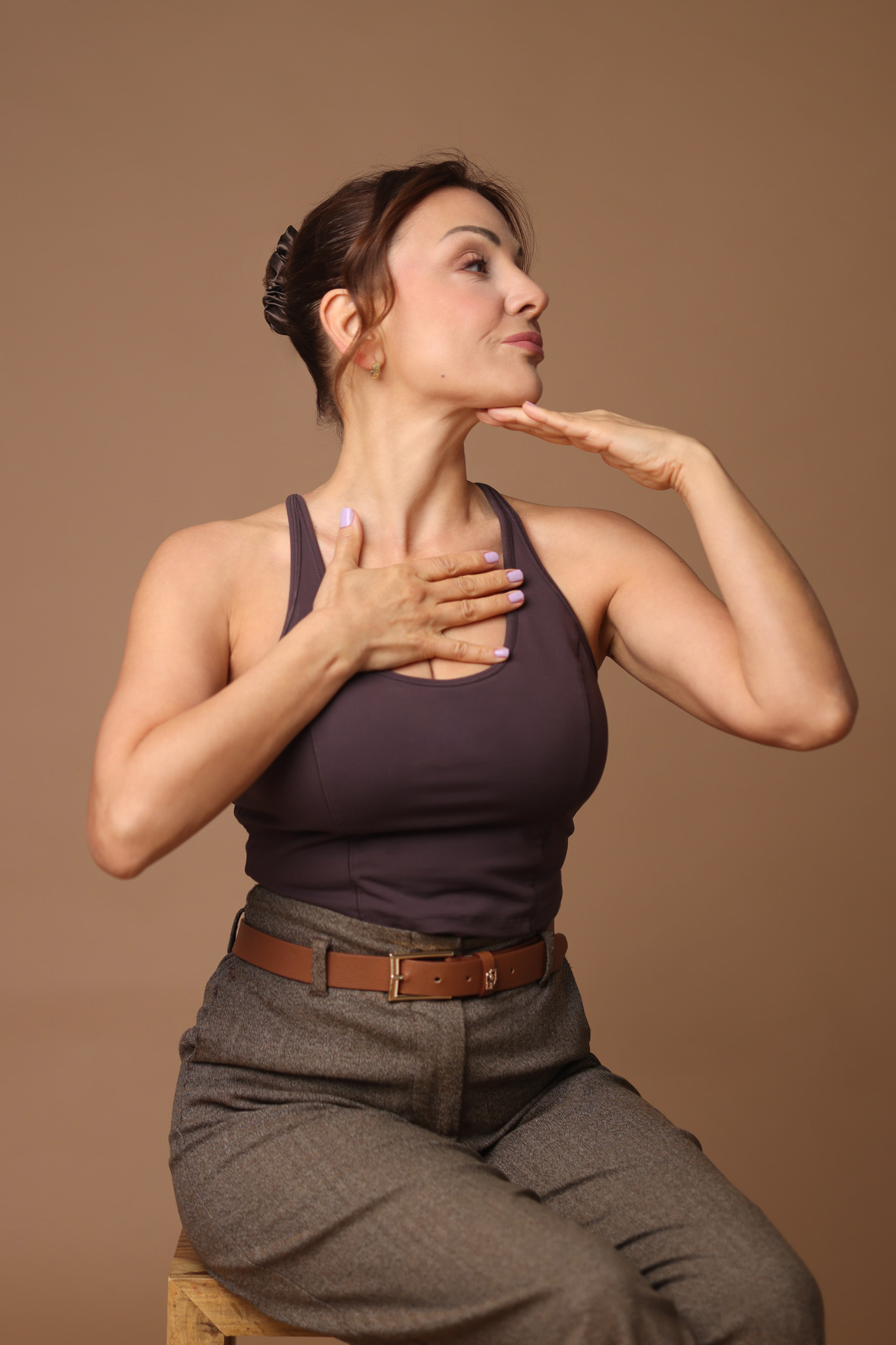 Facial fitness exercise demonstration